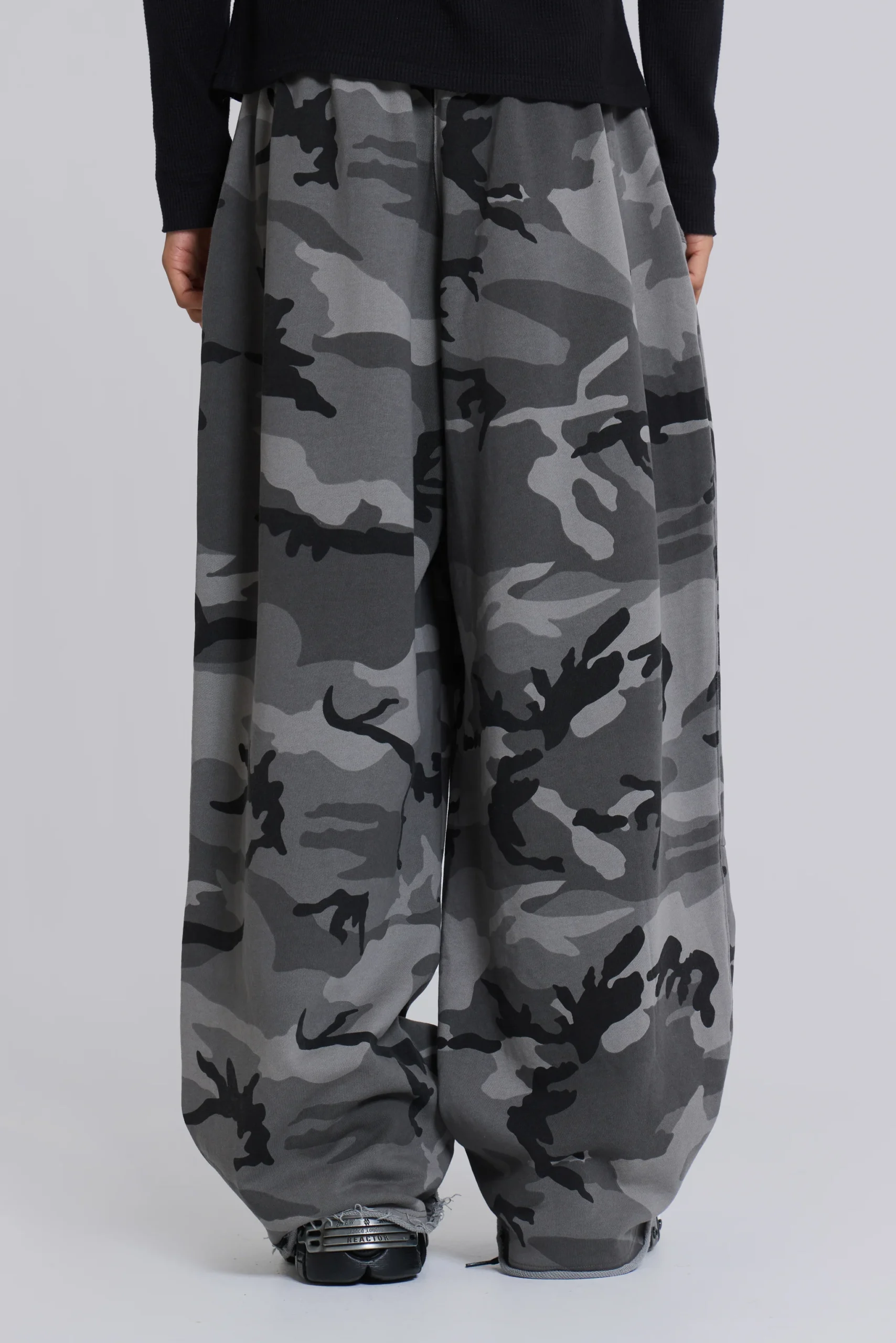 10140-black-baggy-camo-monster-joggers-5.webp Black Baggy Camo Monster Joggers