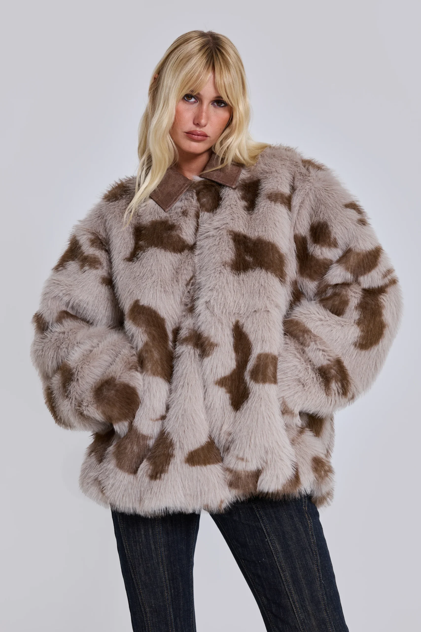 10495-lorax-cow-faux-fur-jacket-4.webp Lorax Cow Faux Fur Jacket