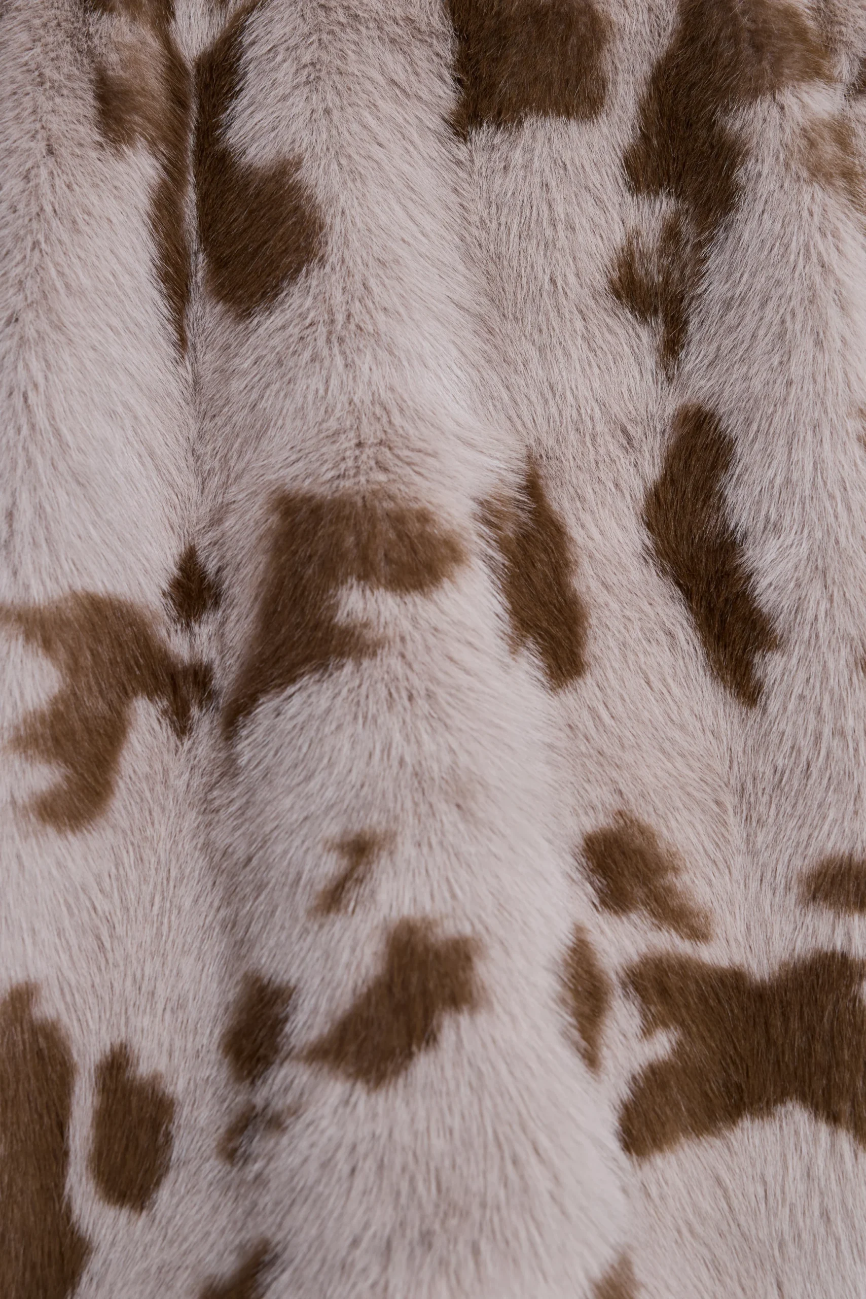 10495-lorax-cow-faux-fur-jacket-7.webp Lorax Cow Faux Fur Jacket