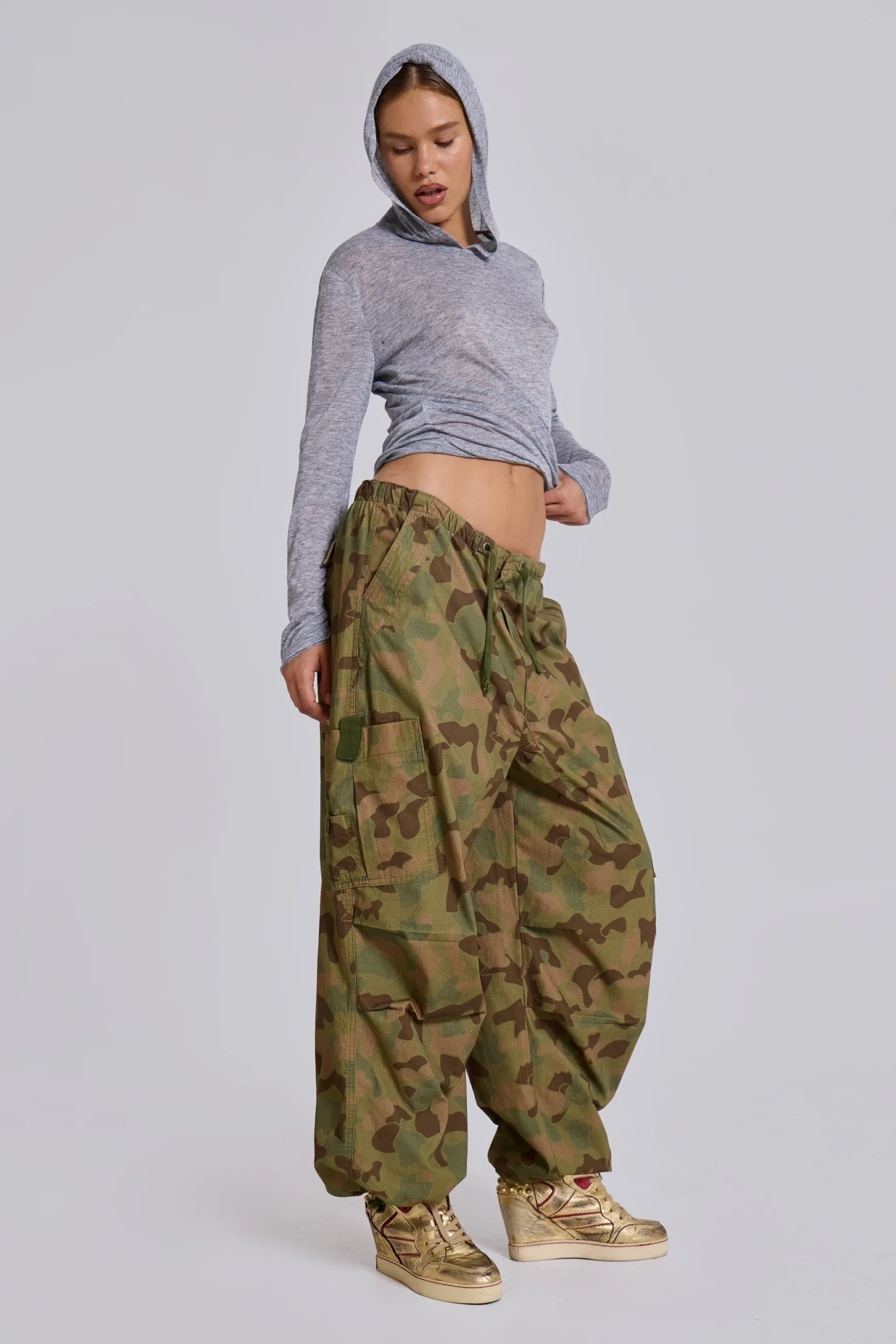 10542-duck-camo-parachute-pants-1.webp Duck Camo Parachute Pants