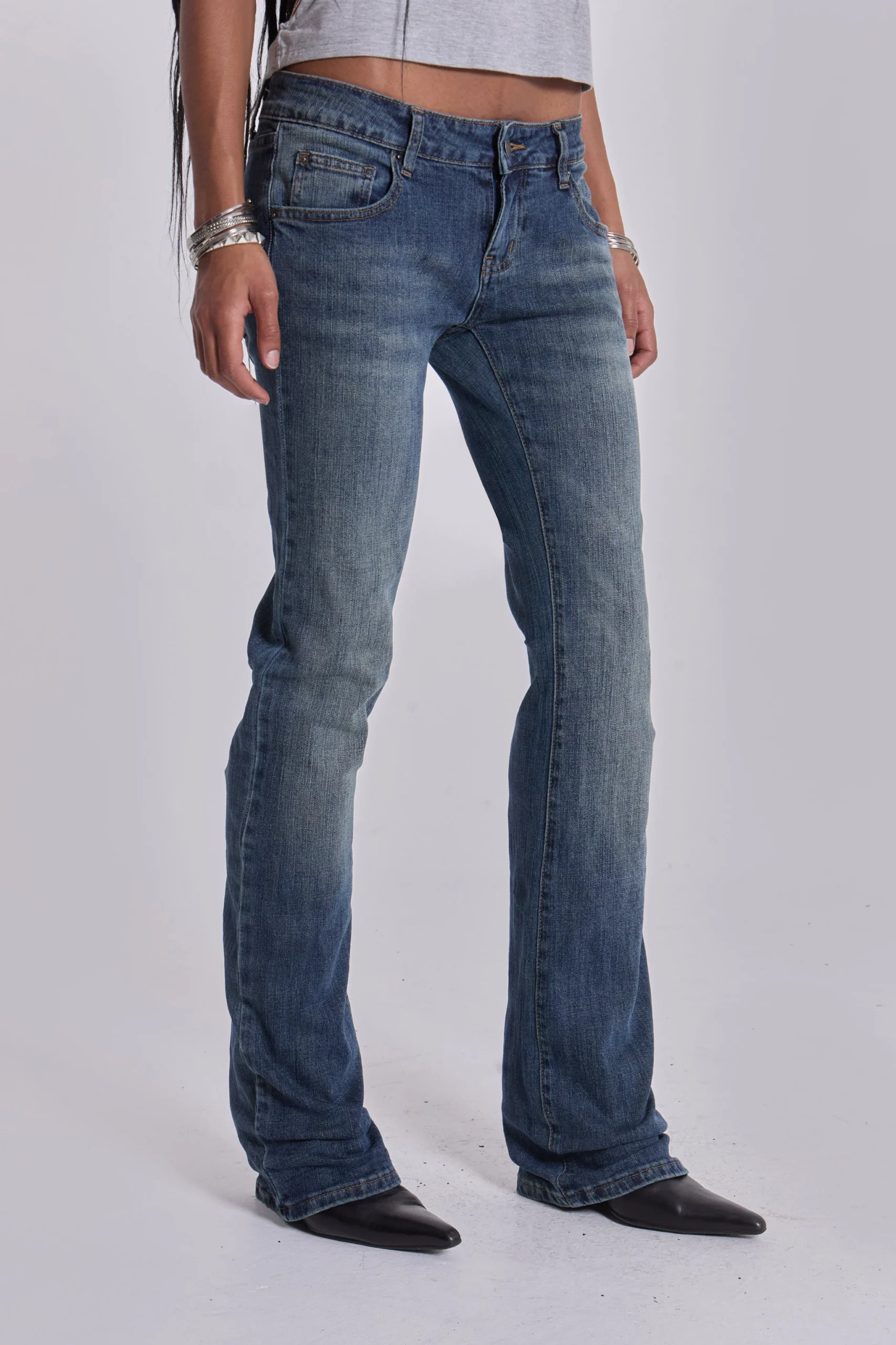 Cooper Bootcut Jeans in Mid Blue