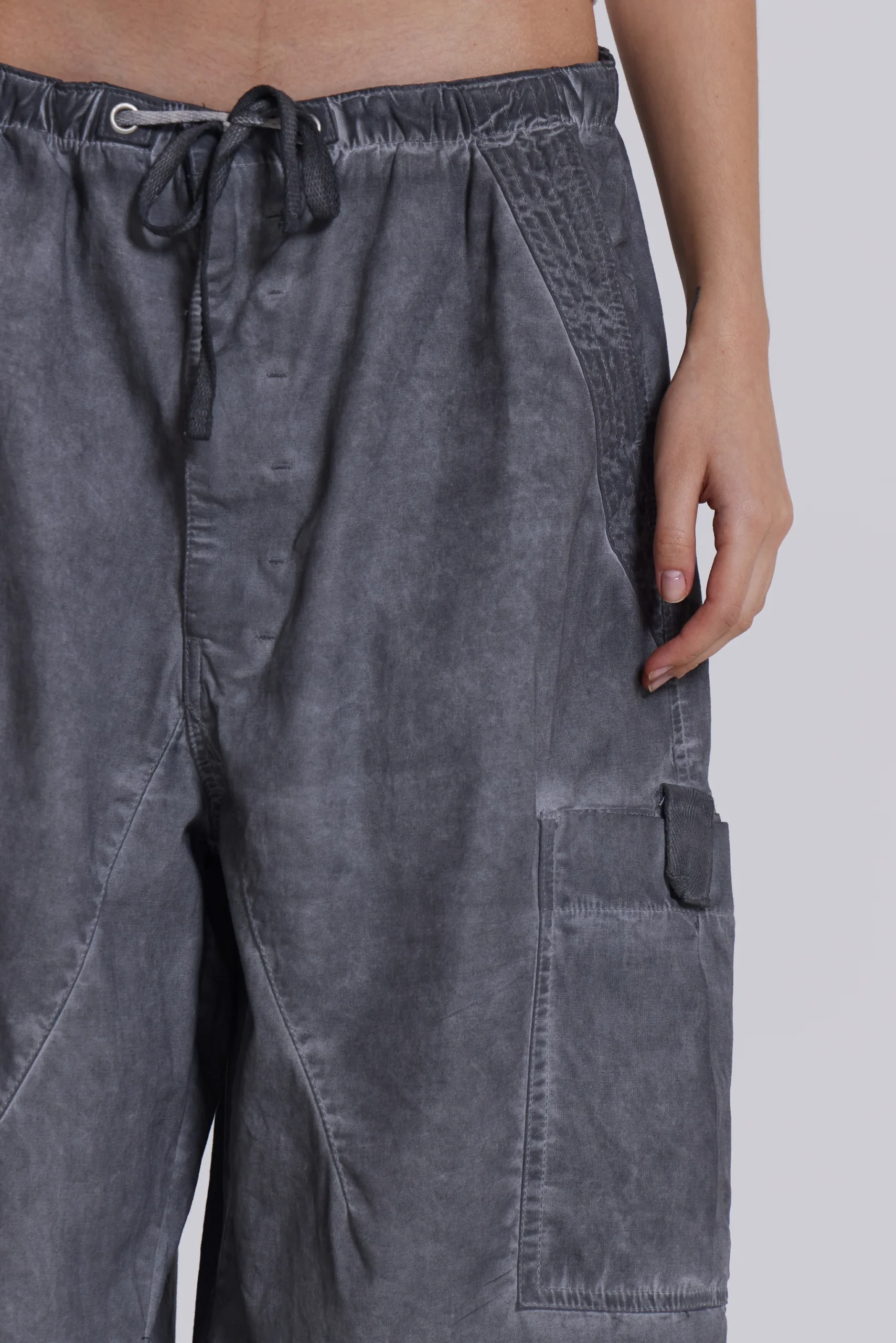 11532-black-oil-wash-parachute-pants-6.webp Black Oil Wash Parachute Pants