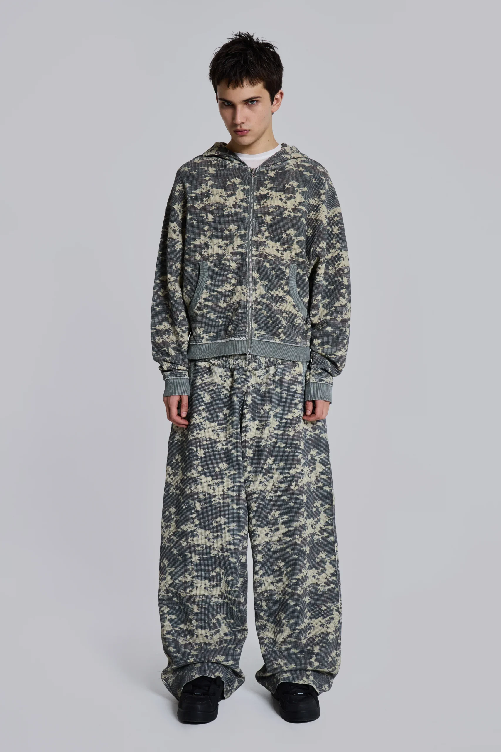 1366-digi-camo-waffle-monster-joggers-9.webp Digi Camo Waffle Monster Joggers