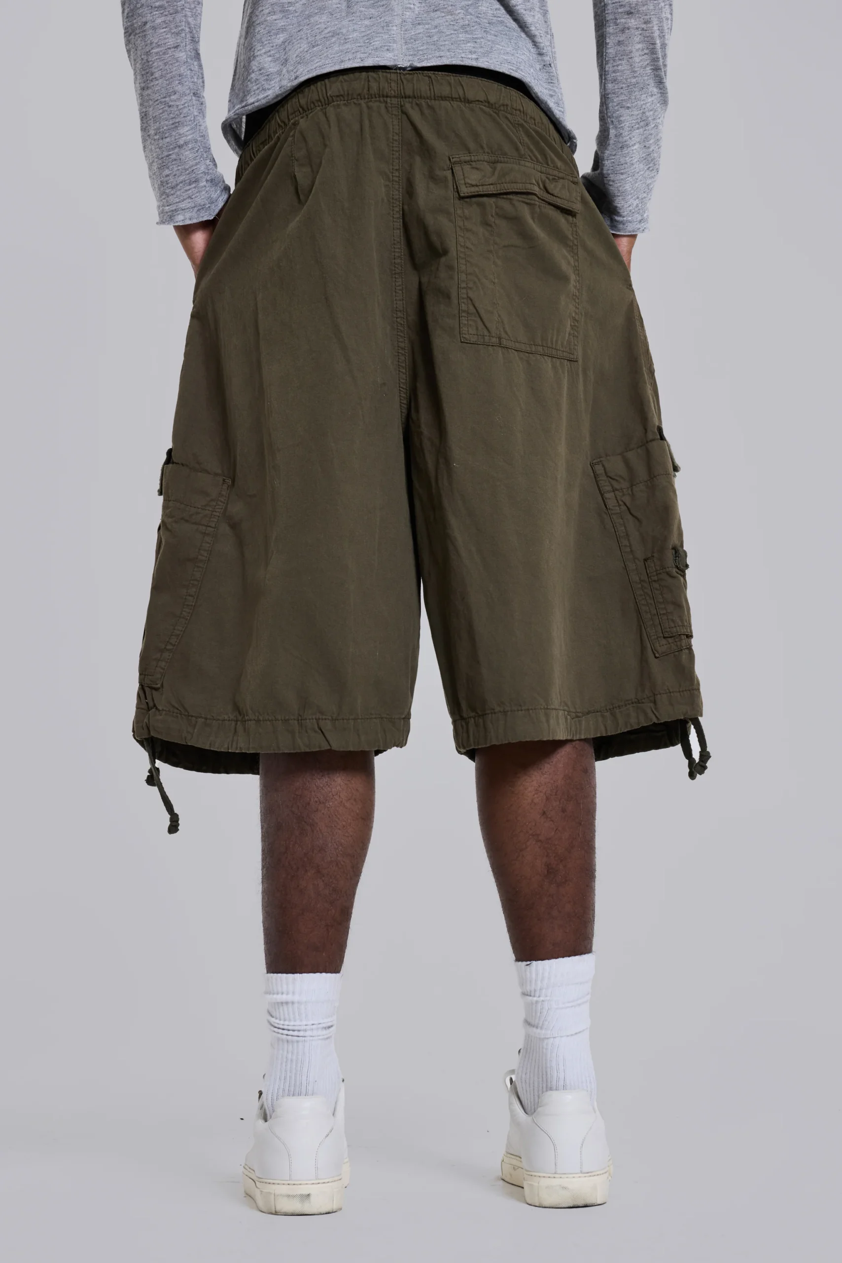 148-khaki-parachute-cargo-baggy-shorts-4.webp Khaki Parachute Cargo Baggy Shorts