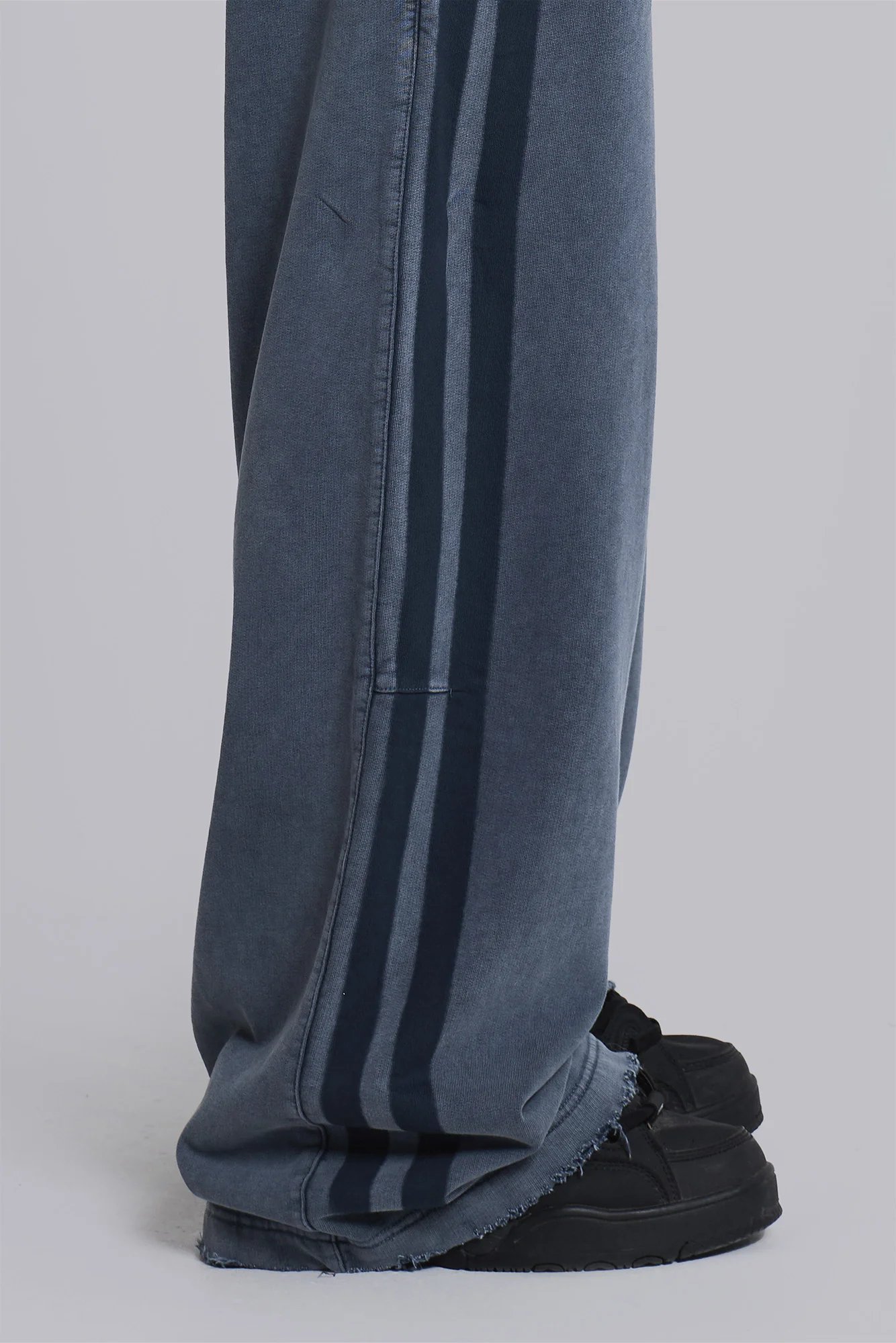 2180-blue-sporty-baggy-monster-joggers-5.webp Blue Sporty Baggy Monster Joggers