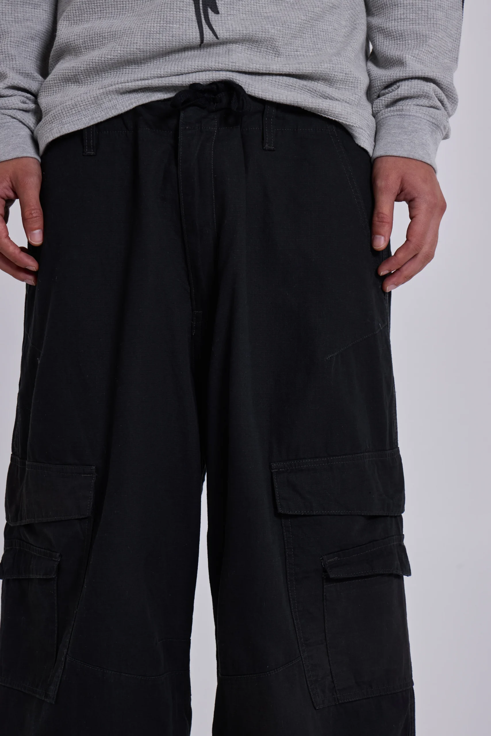 2196-black-titan-cargos-6.webp Black Titan Cargos