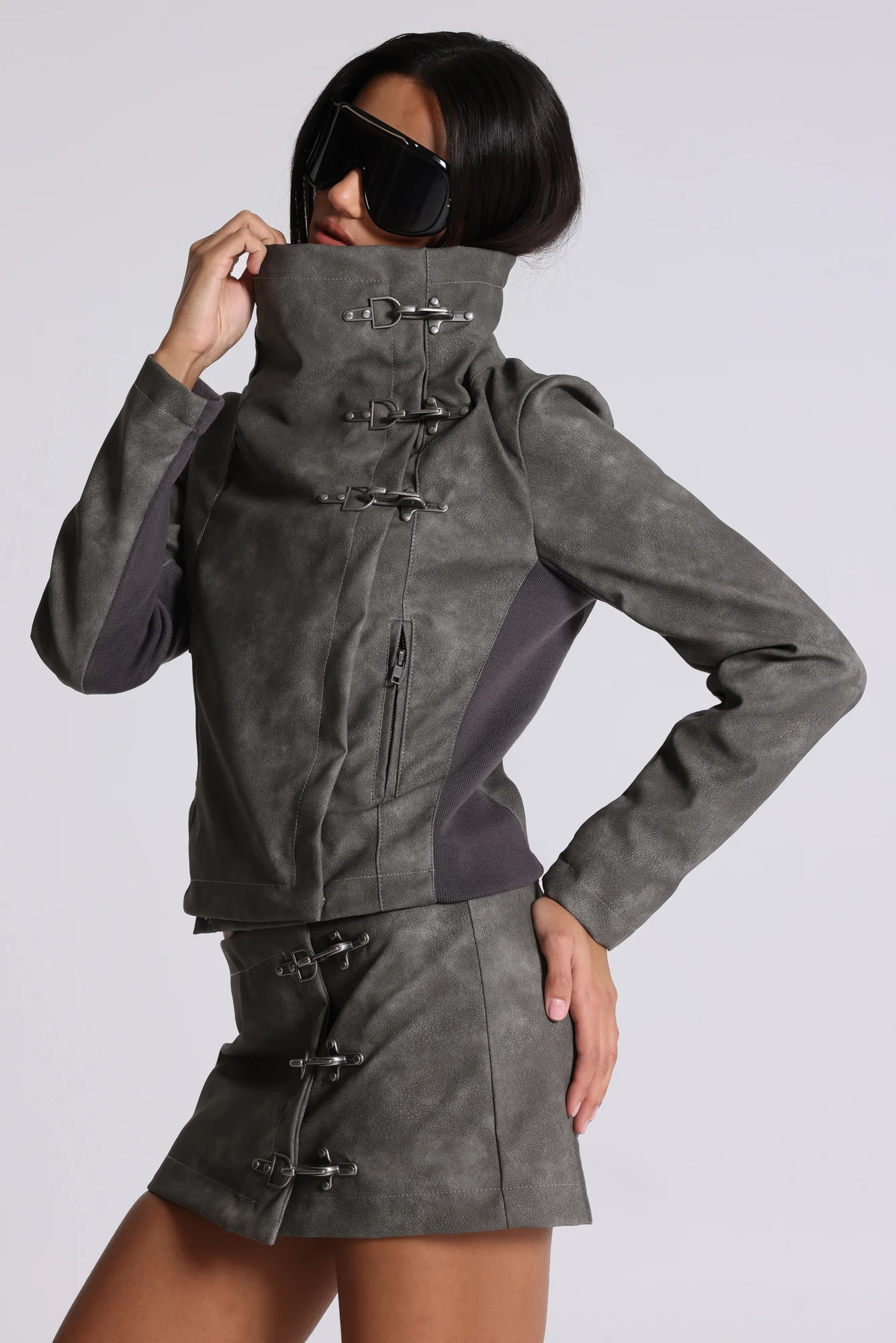 2545-cera-clasp-pu-leather-funnel-jacket-1.webp Cera Clasp PU Leather Funnel Jacket