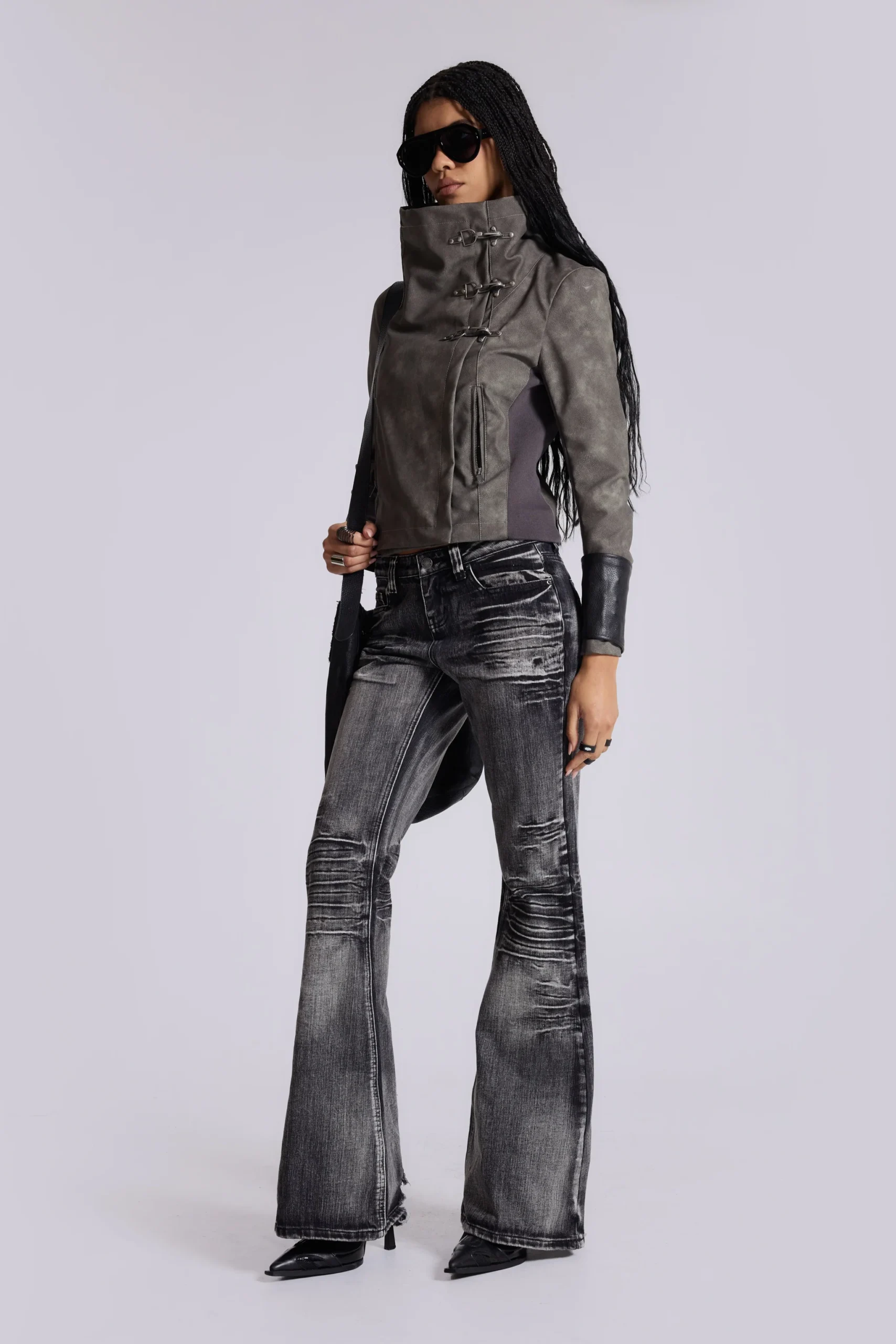 2545-cera-clasp-pu-leather-funnel-jacket-2.webp Cera Clasp PU Leather Funnel Jacket
