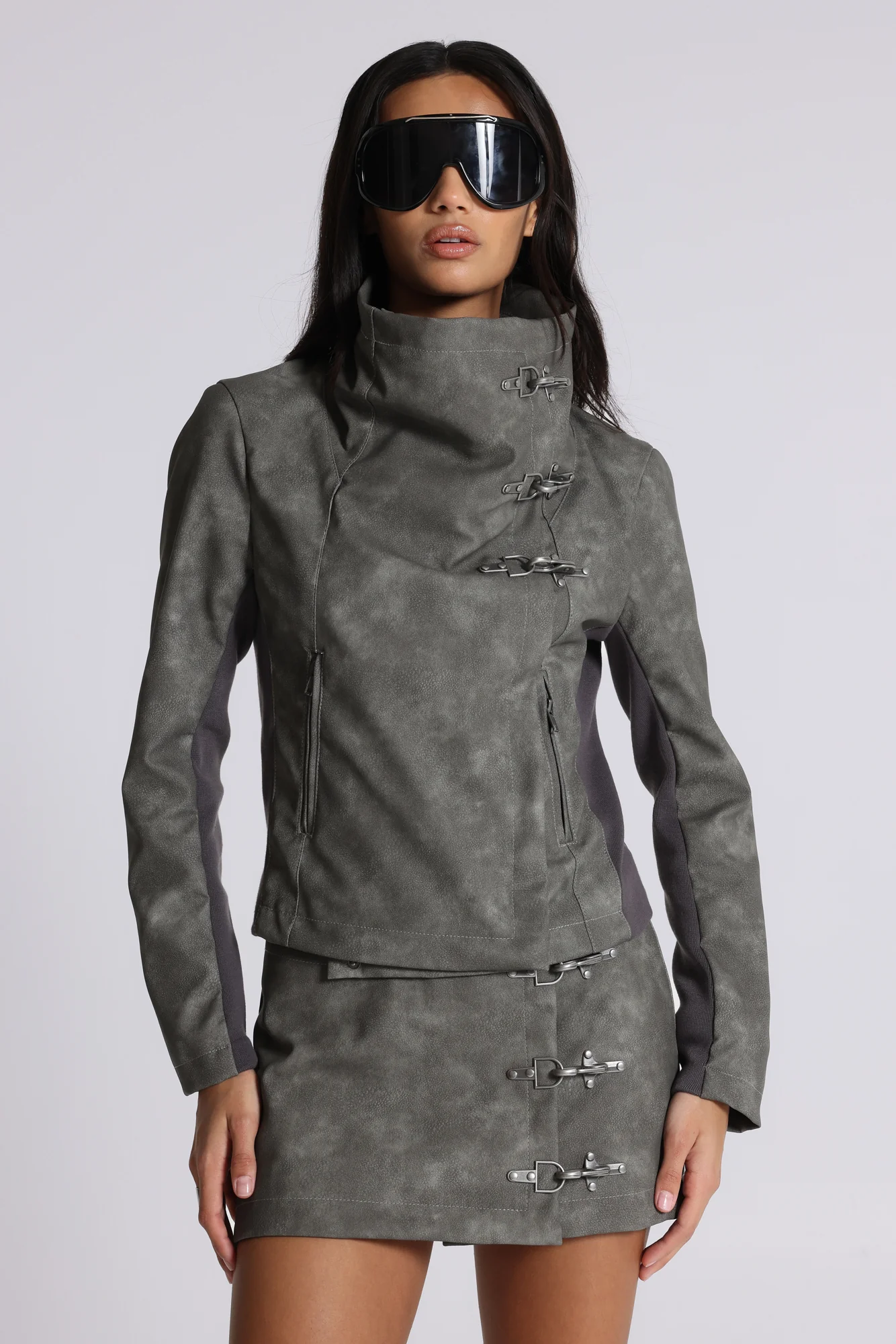 2545-cera-clasp-pu-leather-funnel-jacket-4.webp Cera Clasp PU Leather Funnel Jacket
