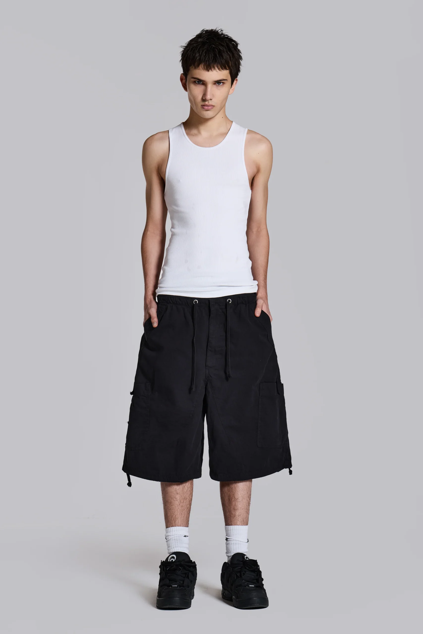 2915-black-parachute-cargo-baggy-shorts-2.webp Black Parachute Cargo Baggy Shorts