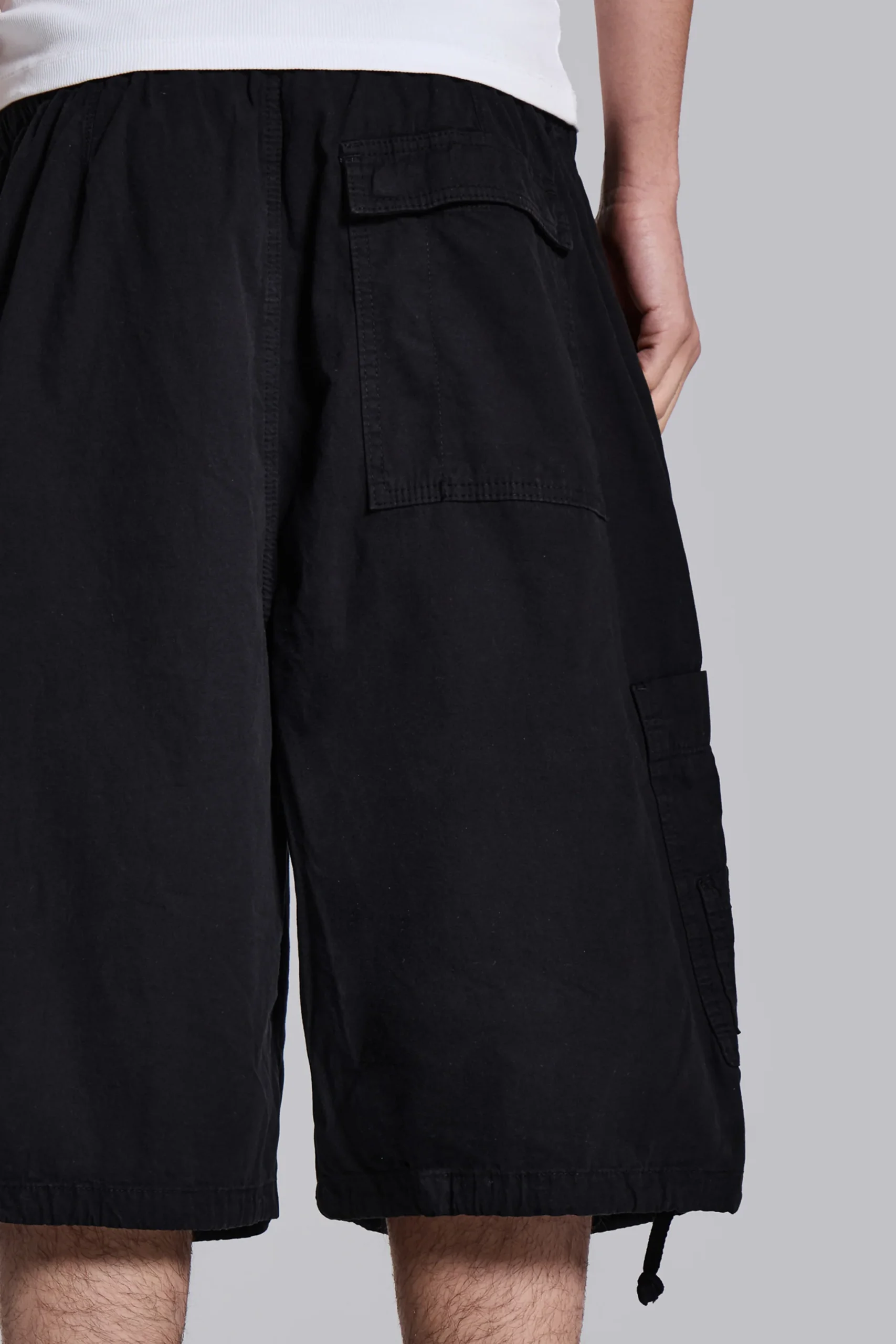2915-black-parachute-cargo-baggy-shorts-3.webp Black Parachute Cargo Baggy Shorts