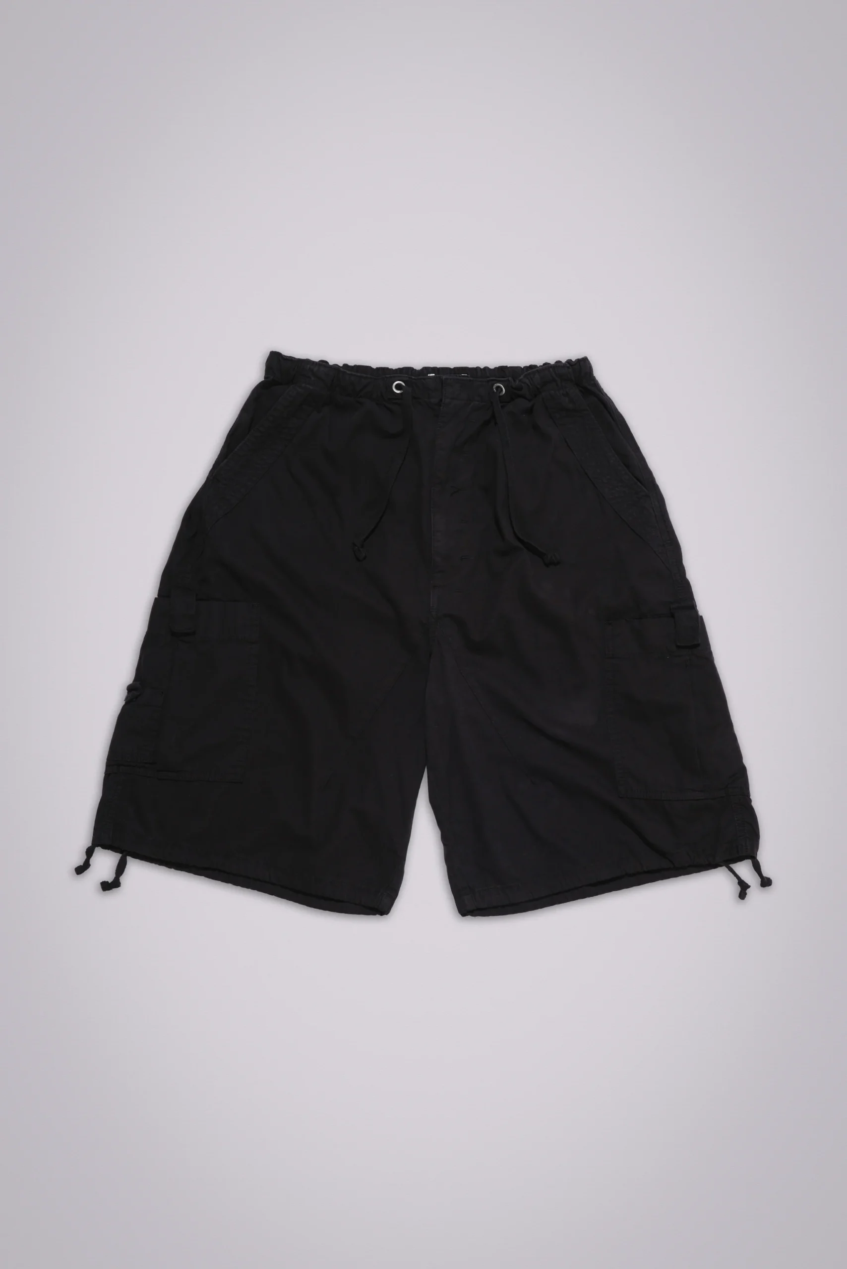 2915-black-parachute-cargo-baggy-shorts-5.webp Black Parachute Cargo Baggy Shorts