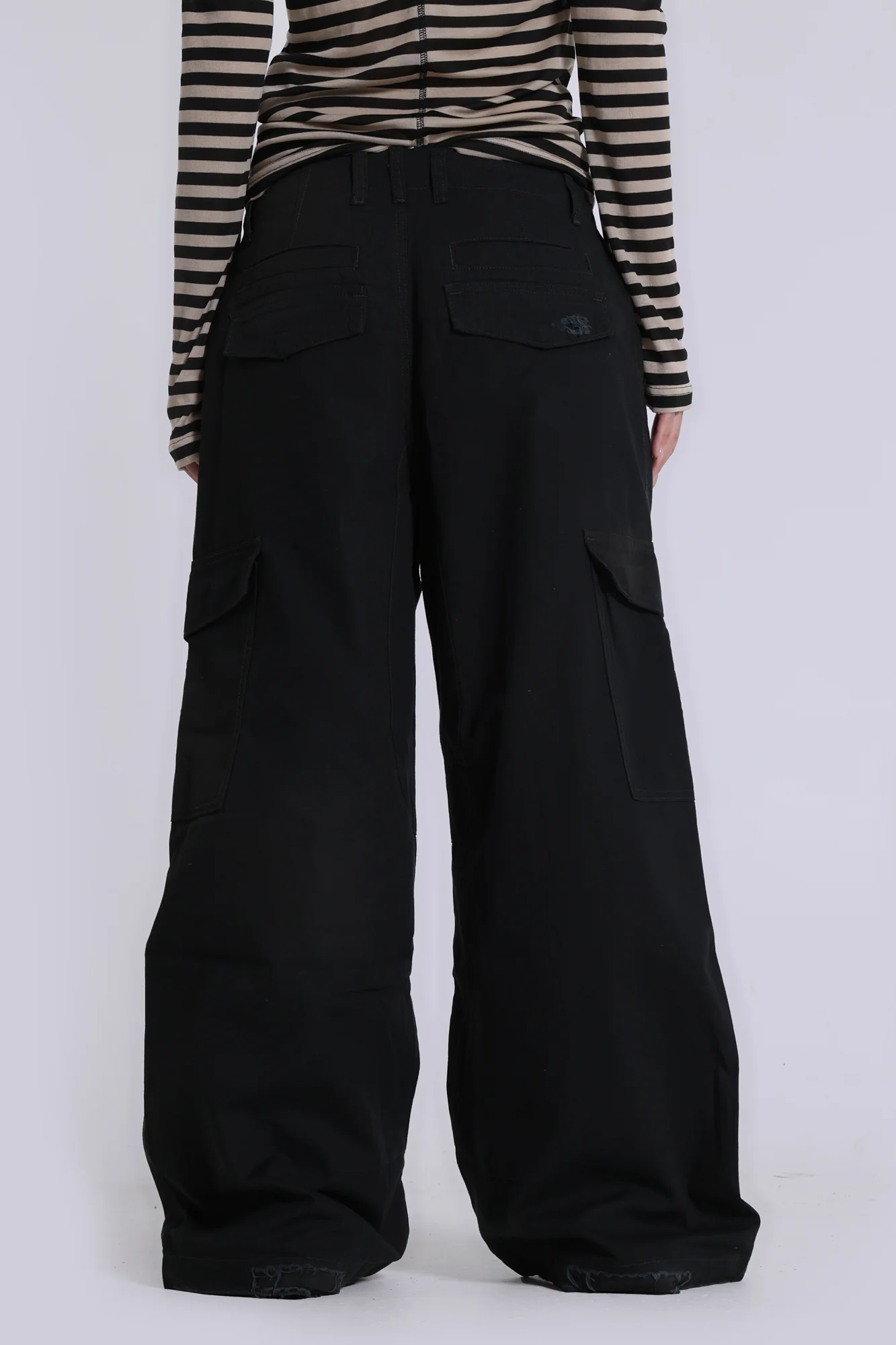 3224-black-titan-cargos-4.webp Black Titan Cargos
