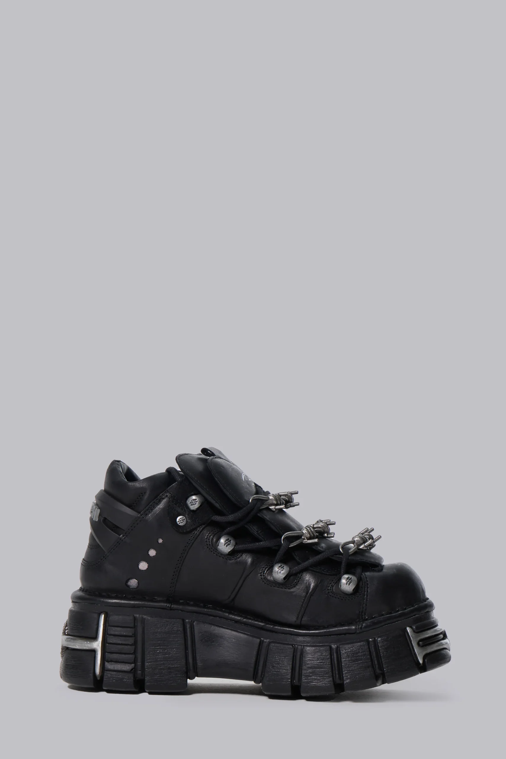 Glaive Tower Boots