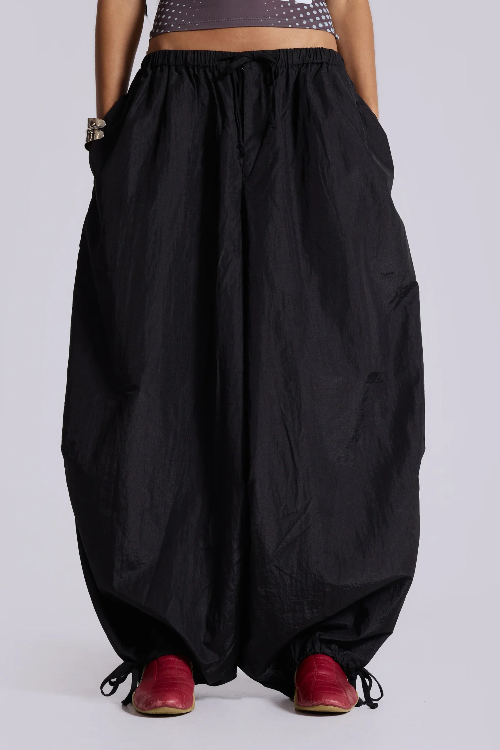 5079-nexis-nylon-balloon-parachute-pants-in-black-4.webp Nexis Nylon Balloon Parachute Pants in Black