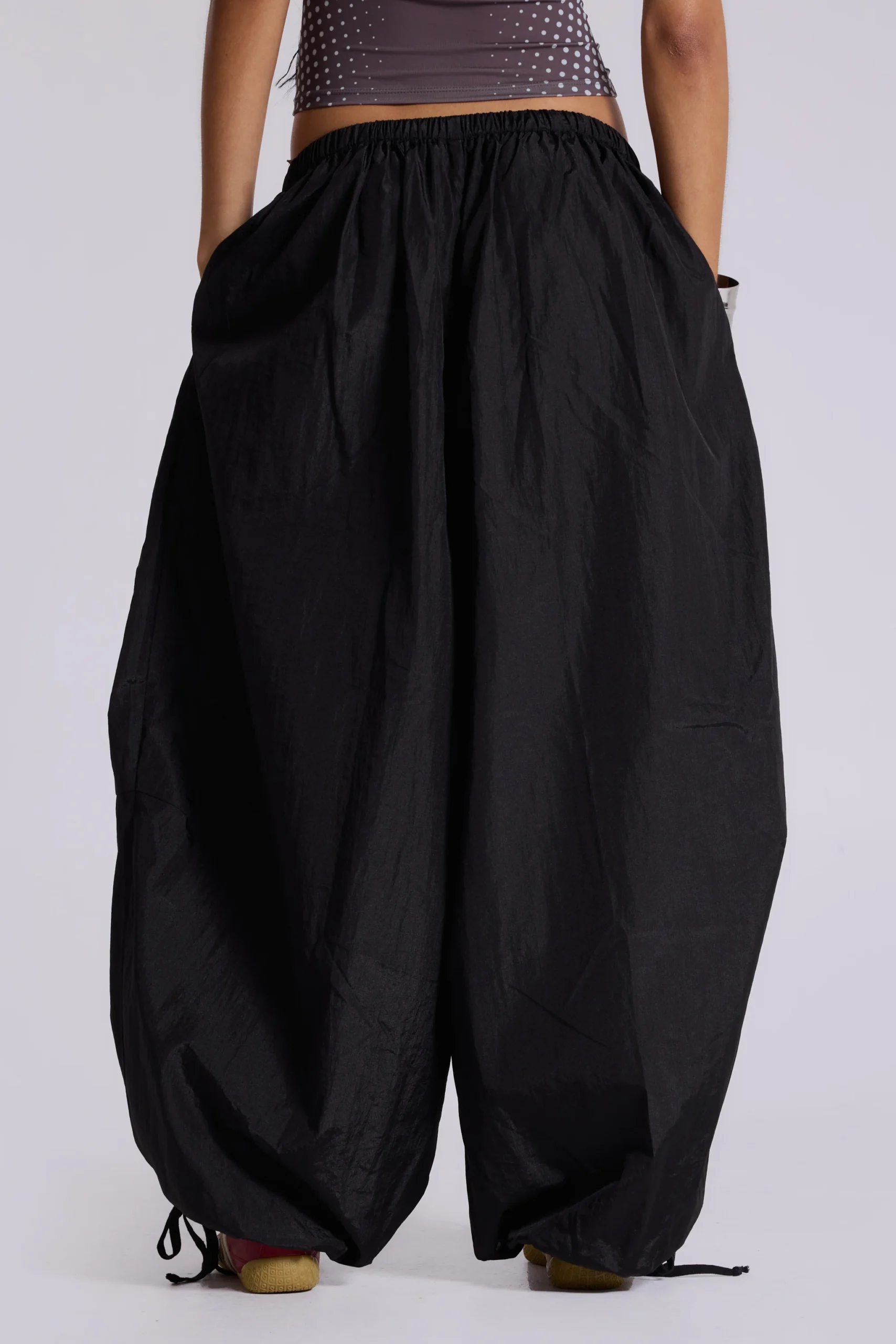 5079-nexis-nylon-balloon-parachute-pants-in-black-5.webp Nexis Nylon Balloon Parachute Pants in Black