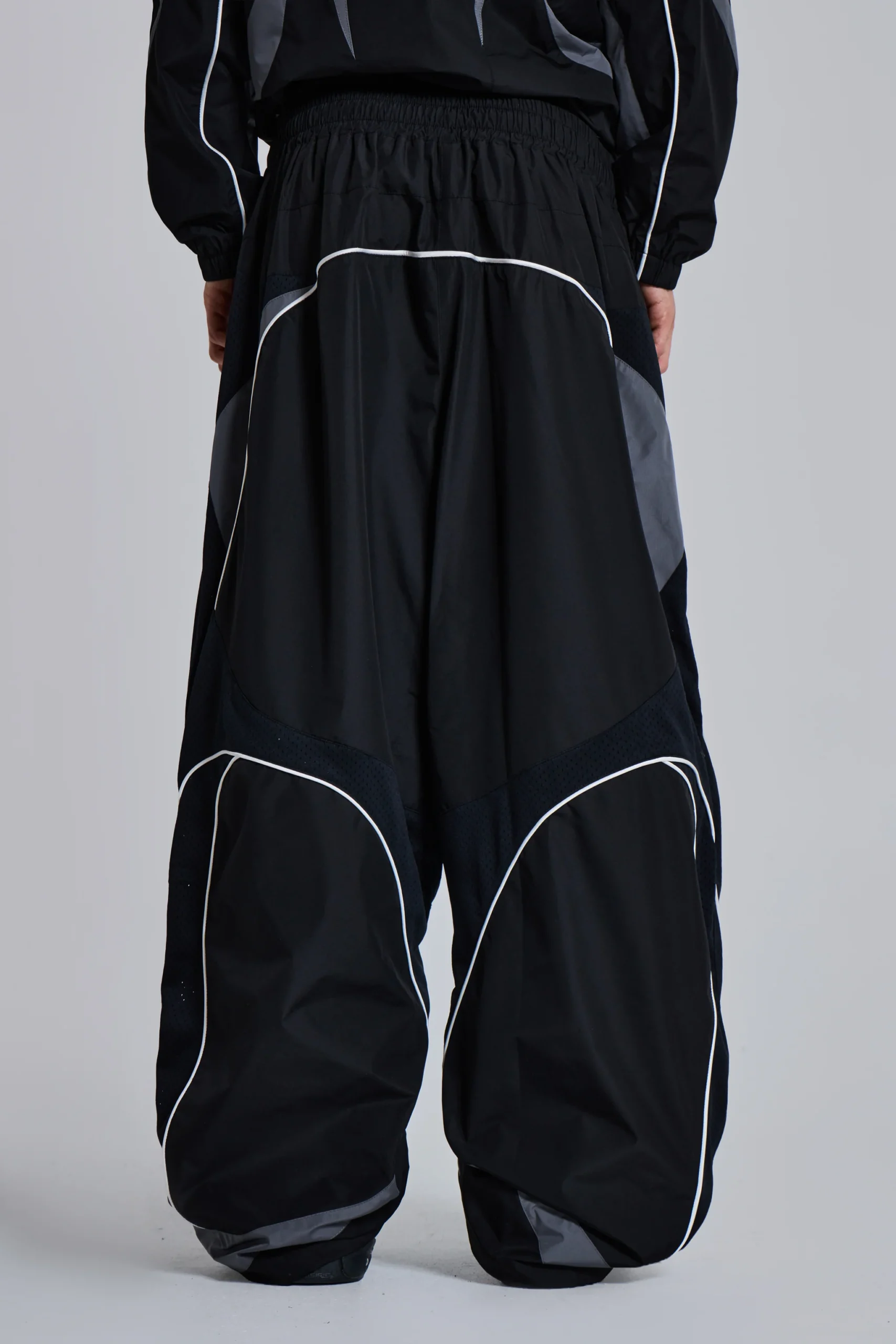 5140-black-panelled-vapor-joggers-4.webp Black Panelled Vapor Joggers