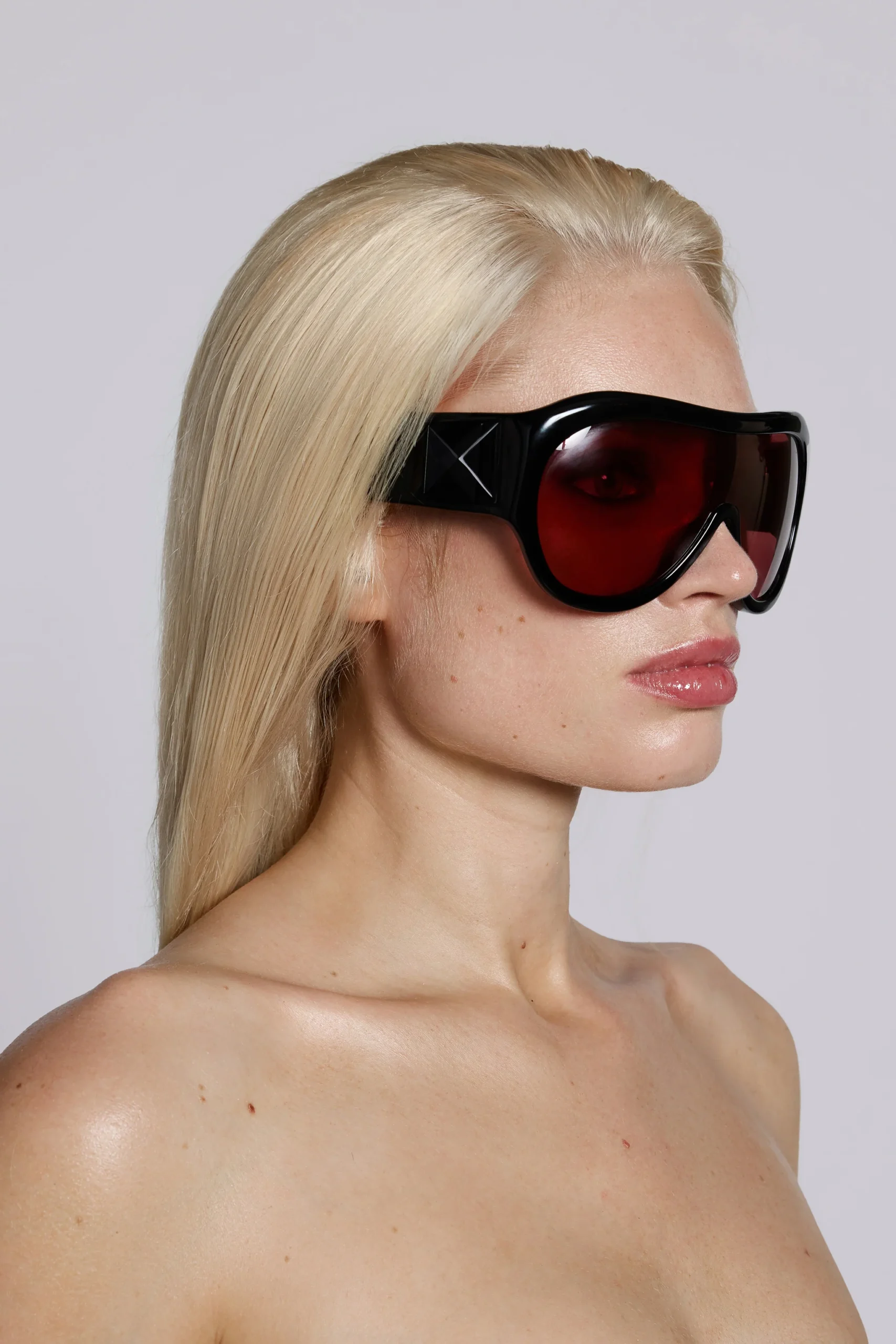 5849-noctra-xl-stud-sunglasses-in-damson-1.webp Noctra XL Stud Sunglasses in Damson