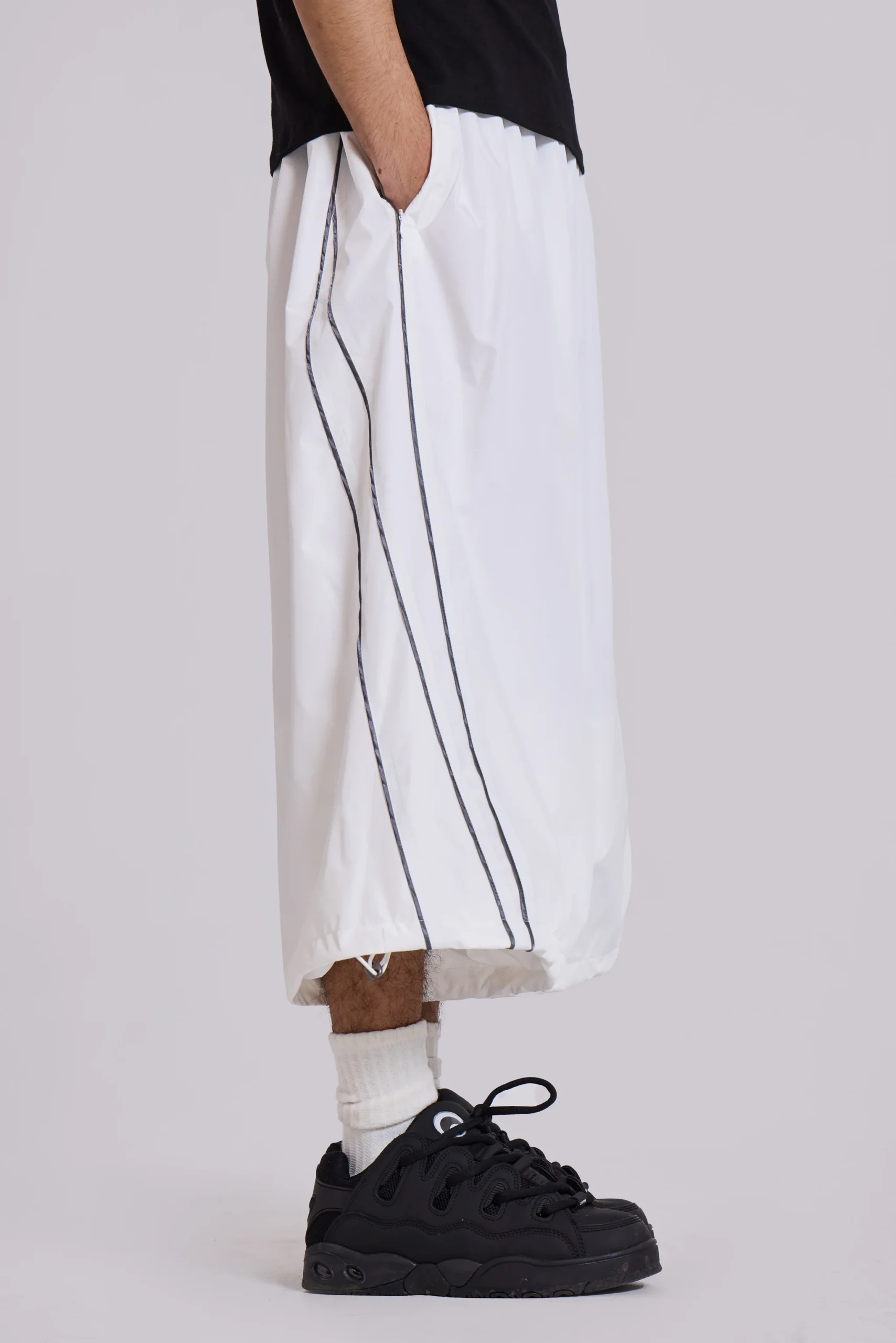 6381-arctic-vapor-3-4-shorts-1.webp Arctic Vapor 3/4 Shorts