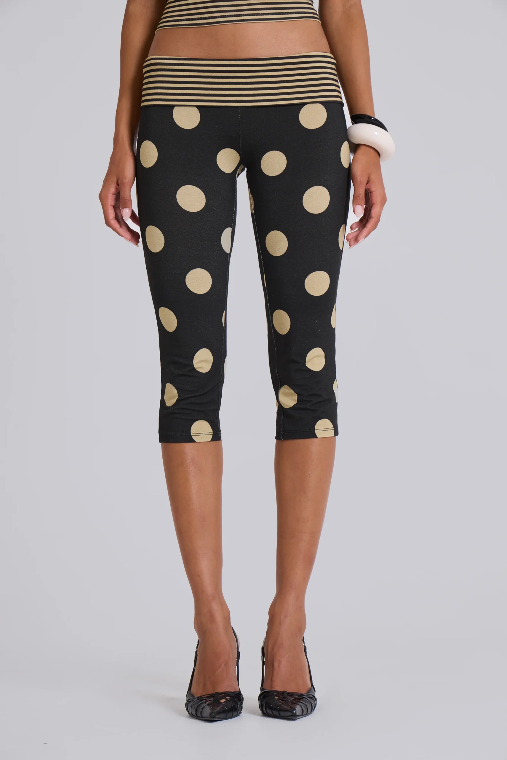 6724-lola-foldover-capris-in-polkadot-stripe-7.webp Lola Foldover Capris in Polkadot Stripe