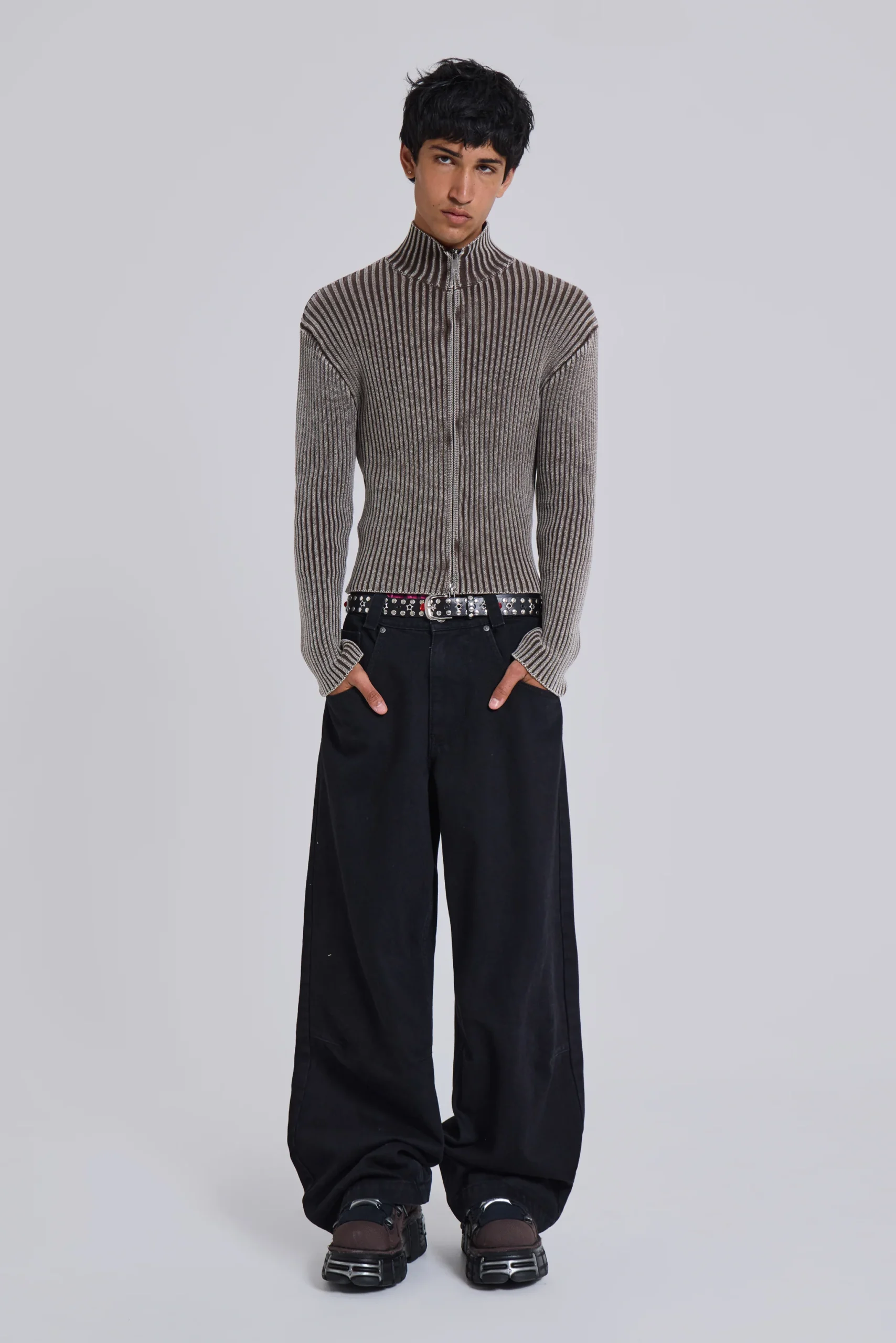 6936-solid-black-low-rise-colossus-jeans-6.webp Solid Black Low Rise Colossus Jeans