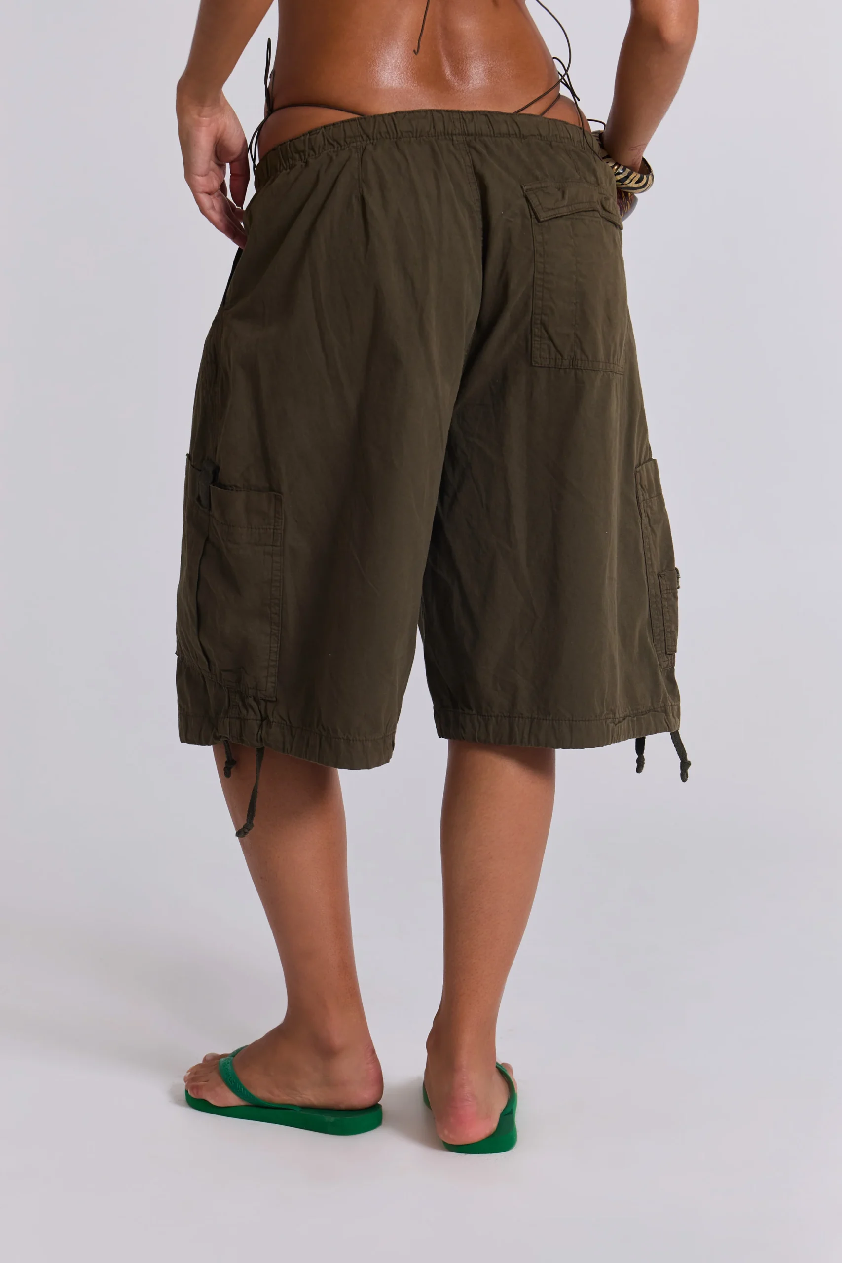 7001-khaki-parachute-cargo-shorts-4.webp Khaki Parachute Cargo Shorts