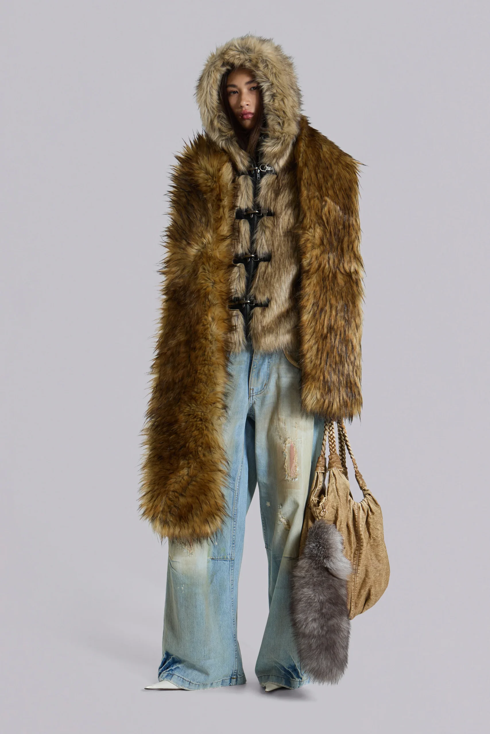 7532-blonde-cara-faux-fur-scarf-1.webp Blonde Cara Faux Fur Scarf