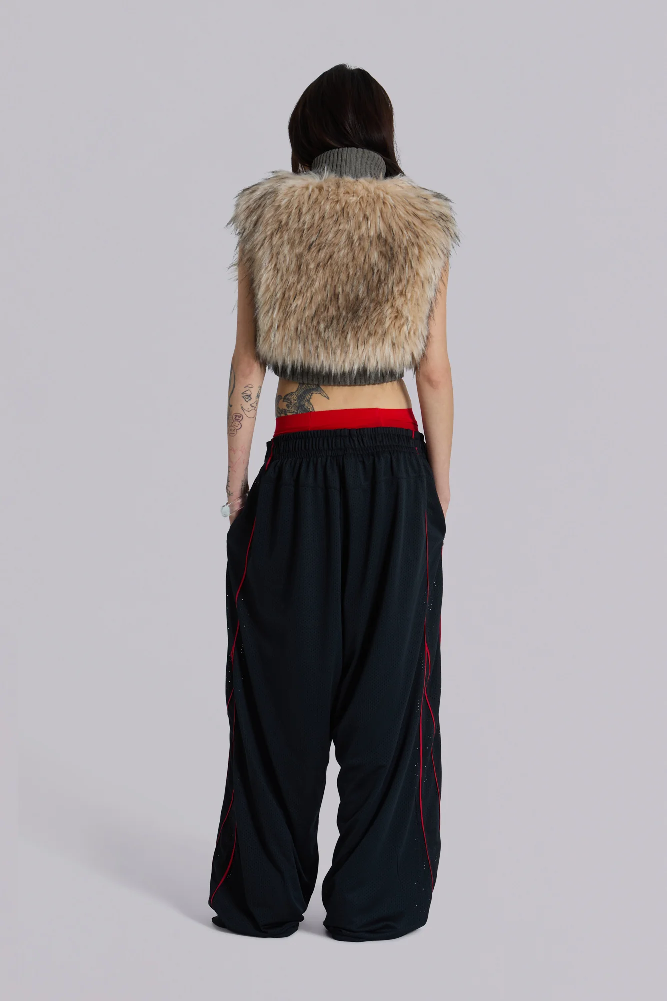 7552-black-mesh-vapor-tracksuit-bottoms-4.webp Black Mesh Vapor Tracksuit Bottoms