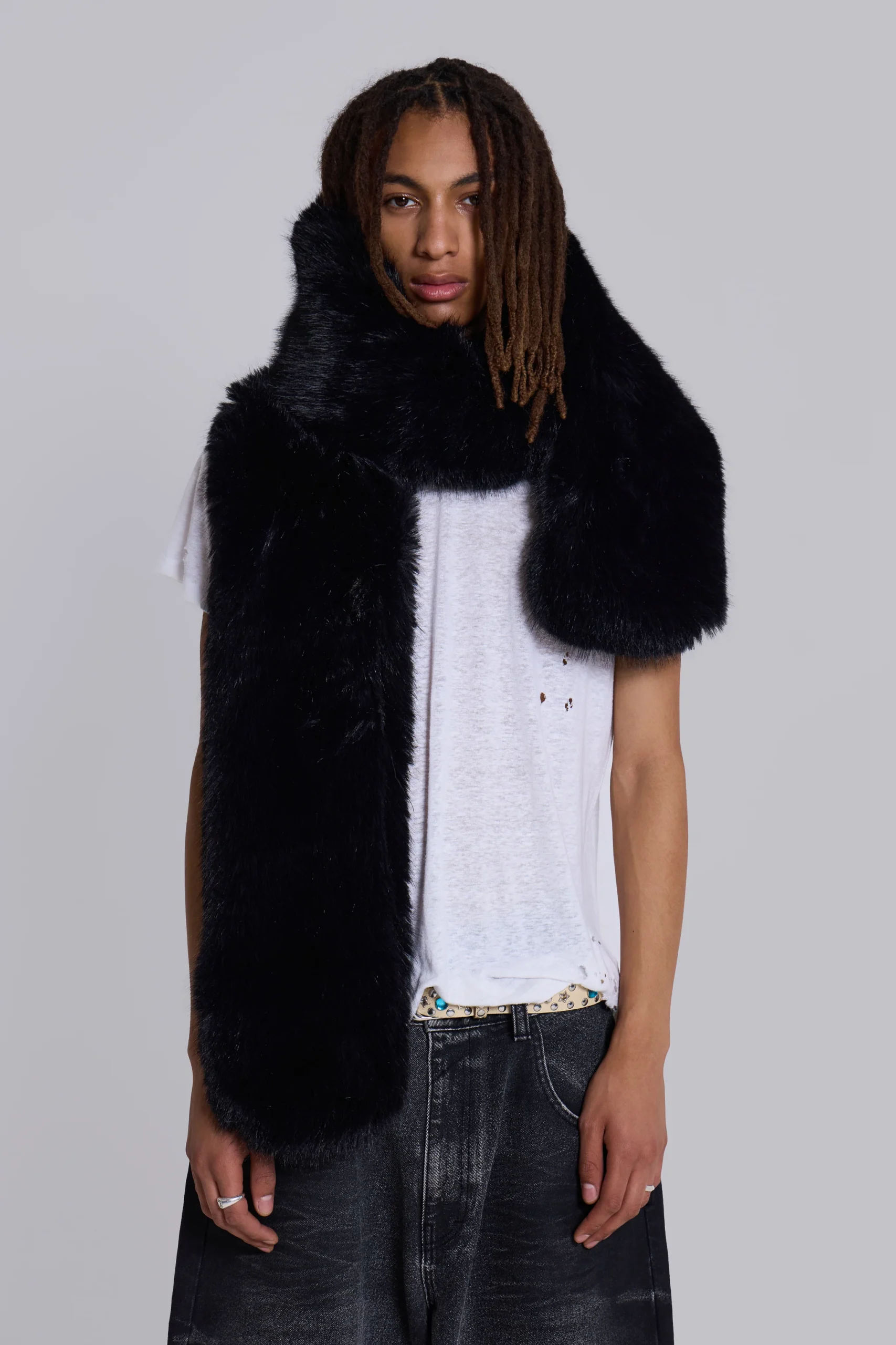 7921-black-cara-faux-fur-scarf-1.webp Black Cara Faux Fur Scarf