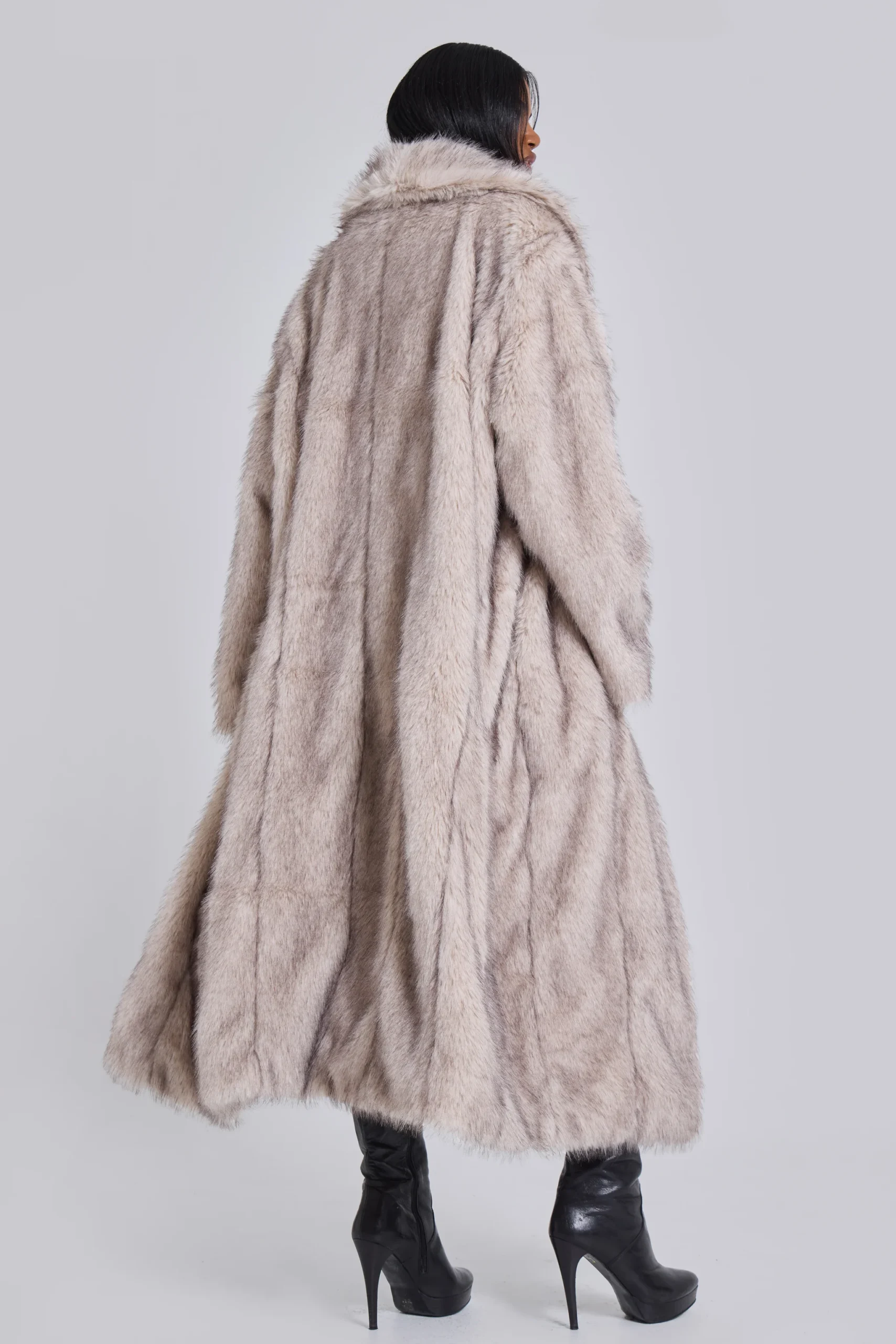 8023-alaska-faux-fur-coat-1.webp Alaska Faux Fur Coat