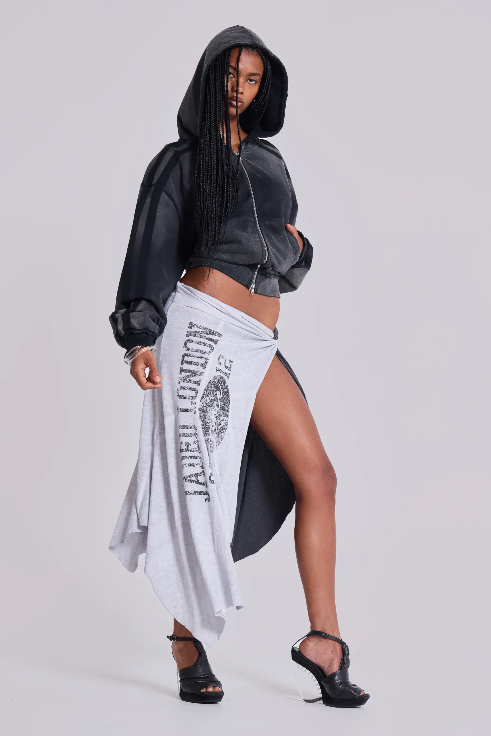 8188-grey-sporty-baggy-monster-hoodie-10.webp Grey Sporty Baggy Monster Hoodie
