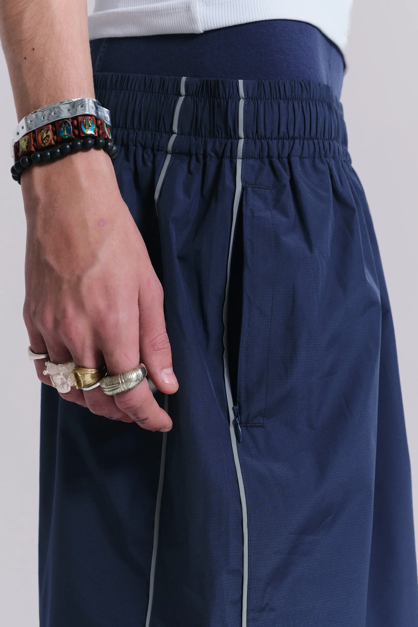 9112-navy-vapor-tracksuit-bottoms-13.webp Navy Vapor Tracksuit Bottoms