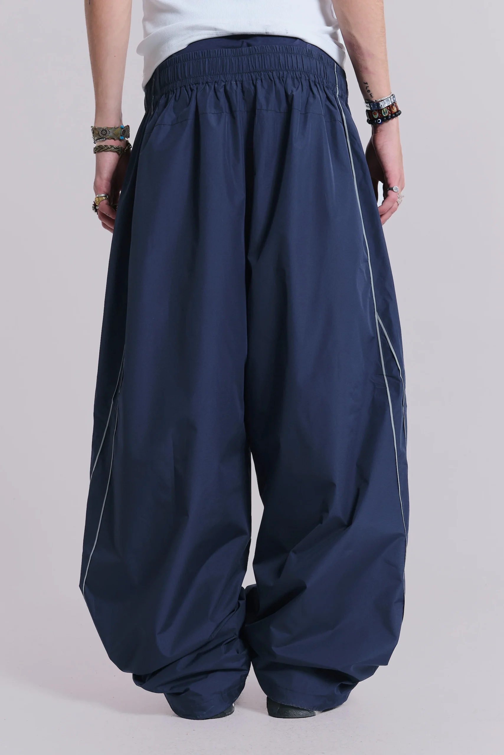 9112-navy-vapor-tracksuit-bottoms-5.webp Navy Vapor Tracksuit Bottoms