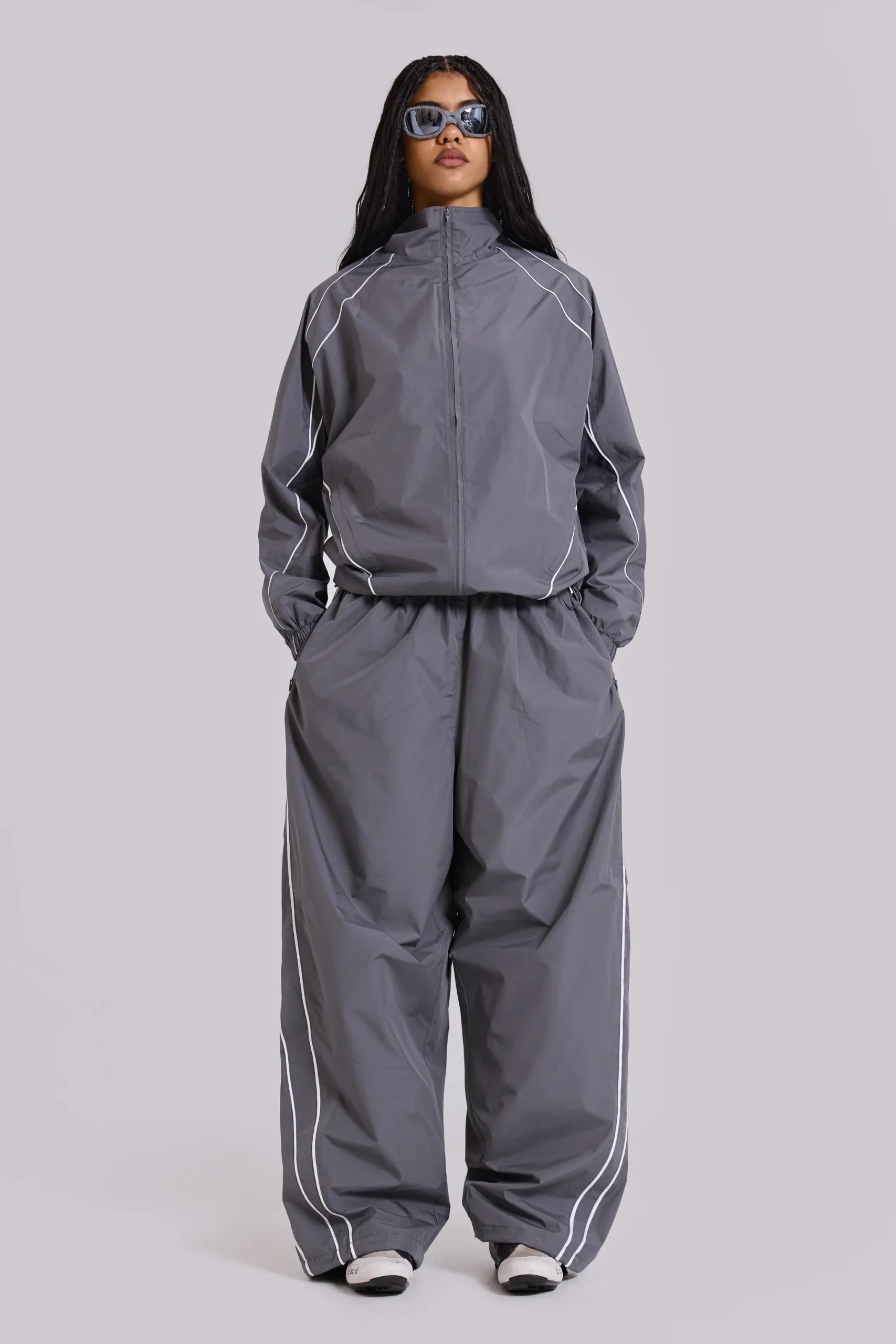 9755-grey-vapor-tracksuit-bottoms-5.webp Grey Vapor Tracksuit Bottoms